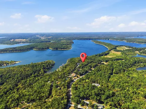 View/Area - 25193 Cedar Crest Dr, Hermitage, MO 65668 photo 3 of 7
