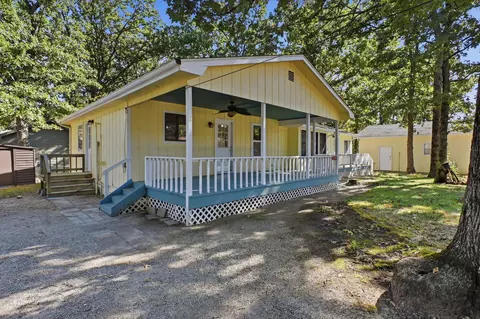 Exterior - 25193 Cedar Crest Dr, Hermitage, MO 65668 photo 3 of 11