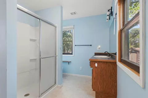 Bath - 25193 Cedar Crest Dr, Hermitage, MO 65668 photo 1 of 3