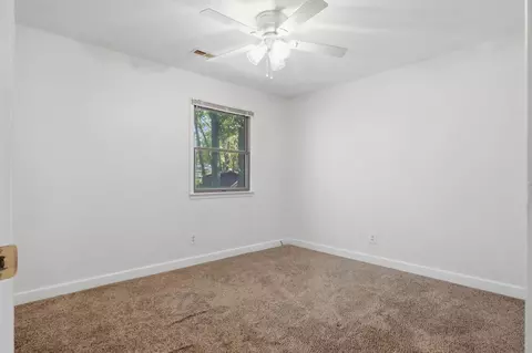 Bedroom - 25193 Cedar Crest Dr, Hermitage, MO 65668 photo 1 of 6