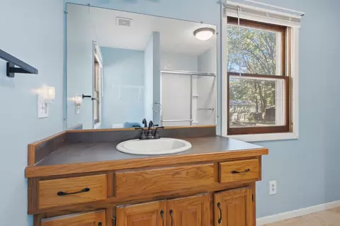 Bath - 25193 Cedar Crest Dr, Hermitage, MO 65668 photo 2 of 3