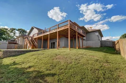 Exterior - 3582 N Thistlewood Ct, Springfield, MO 65803 photo 7 of 9