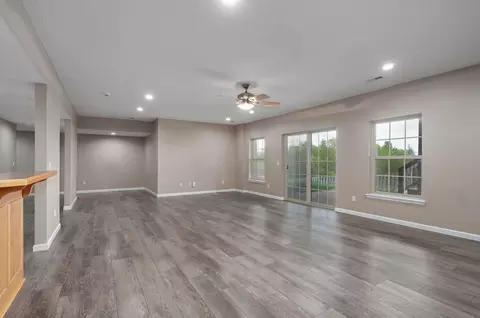 Living - 3582 N Thistlewood Ct, Springfield, MO 65803 photo 9 of 11