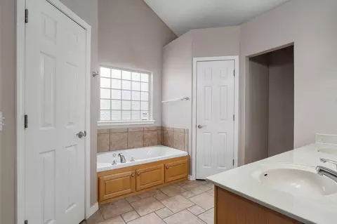 Other - 3582 N Thistlewood Ct, Springfield, MO 65803 photo 5 of 8