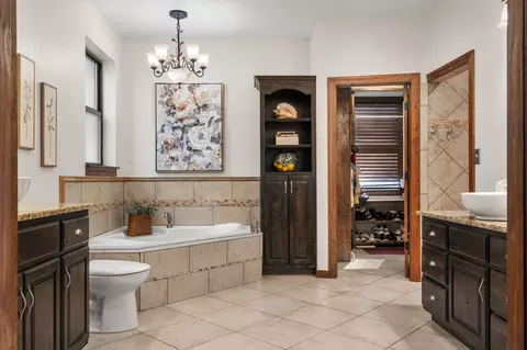 Bath - 24138 Mustang Ln, Shell Knob, MO 65747 photo 1 of 8