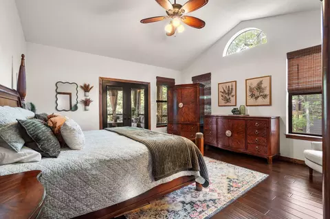 Bedroom - 24138 Mustang Ln, Shell Knob, MO 65747 photo 1 of 5