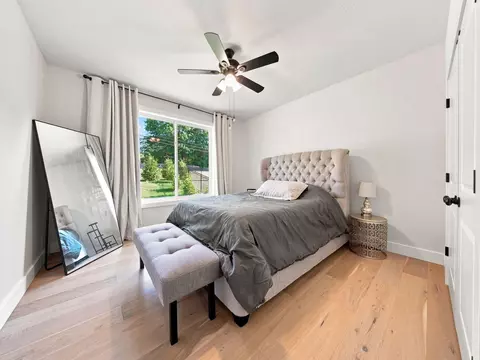 Bedroom - 3925 E Woodhue St, Springfield, MO 65802 photo 5 of 5