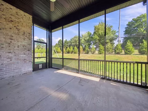 Exterior - 3925 E Woodhue St, Springfield, MO 65802 photo 14 of 17