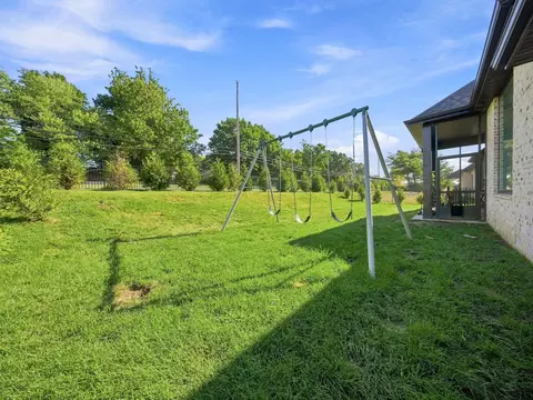 Exterior - 3925 E Woodhue St, Springfield, MO 65802 photo 10 of 17