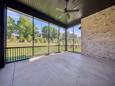 Exterior - 3925 E Woodhue St, Springfield, MO 65802 photo 12 of 17
