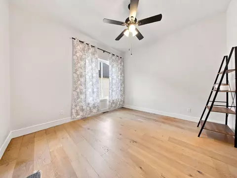 Bedroom - 3925 E Woodhue St, Springfield, MO 65802 photo 4 of 5