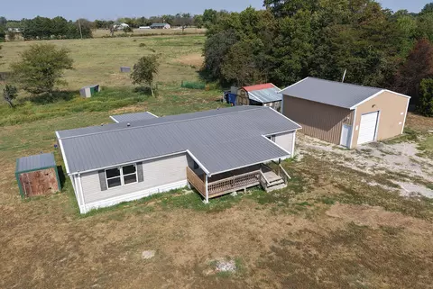 View/Area - 130 Maple Dr, Conway, MO 65632 photo 2 of 5