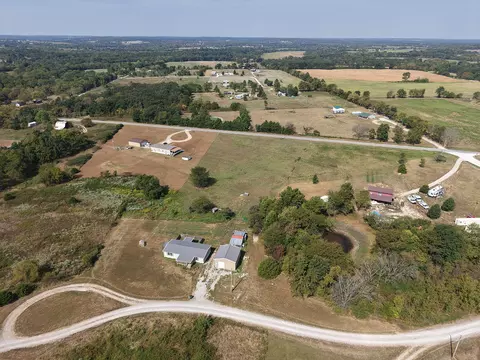 View/Area - 130 Maple Dr, Conway, MO 65632 photo 3 of 5