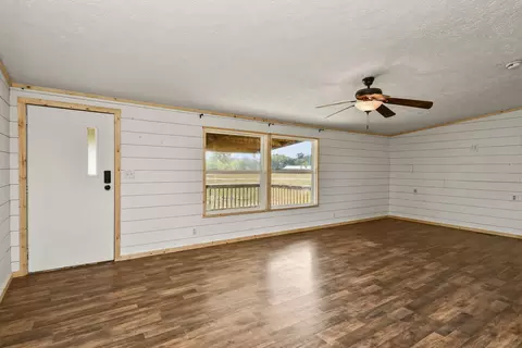 Living - 130 Maple Dr, Conway, MO 65632 photo 4 of 6