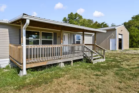 Exterior - 130 Maple Dr, Conway, MO 65632 photo 3 of 10