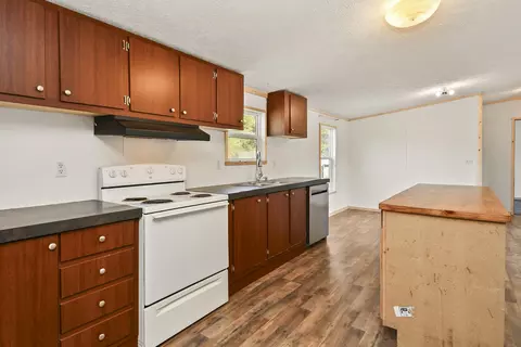 Kitchen - 130 Maple Dr, Conway, MO 65632 photo 2 of 4