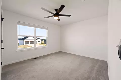 Bedroom - 1365 W Gaslight Dr, Springfield, MO 65810 photo 5 of 8