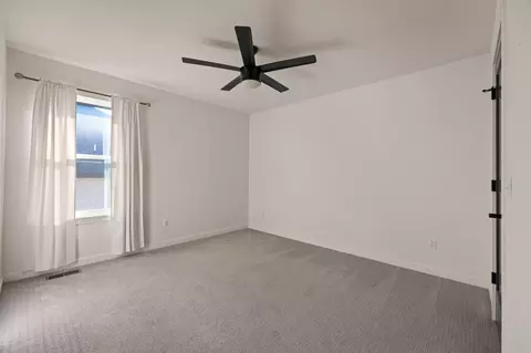 Bedroom - 1365 W Gaslight Dr, Springfield, MO 65810 photo 4 of 8