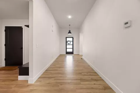 Entry Way - 1365 W Gaslight Dr, Springfield, MO 65810 photo 1 of 8