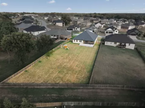 View/Area - 1365 W Gaslight Dr, Springfield, MO 65810 photo 2 of 9
