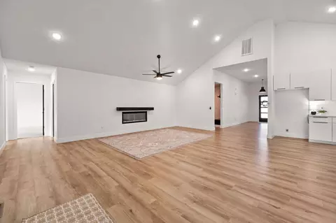 Living - 1365 W Gaslight Dr, Springfield, MO 65810 photo 2 of 3
