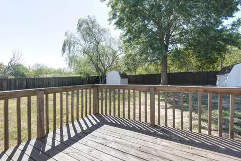 Exterior - 210 E Robin Rd, Clever, MO 65631 photo 2 of 6