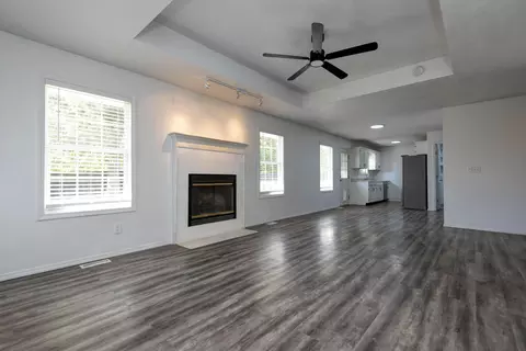 Living - 210 E Robin Rd, Clever, MO 65631 photo 3 of 4