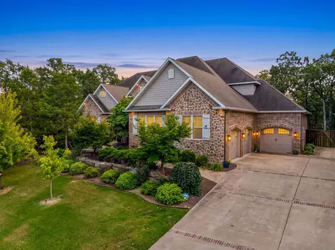 Exterior - 117 Olympic Dr, Branson, MO 65616 photo 1 of 13