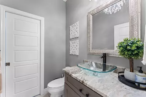 Bath - 117 Olympic Dr, Branson, MO 65616 photo 3 of 9