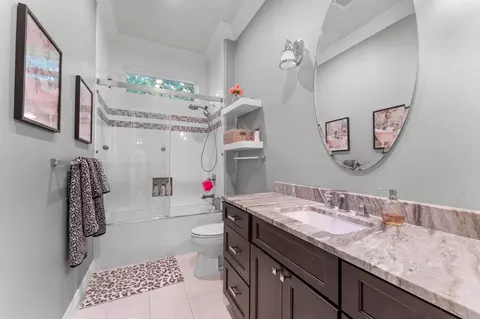 Bath - 117 Olympic Dr, Branson, MO 65616 photo 7 of 9
