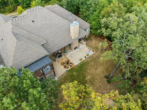 Exterior - 117 Olympic Dr, Branson, MO 65616 photo 2 of 13