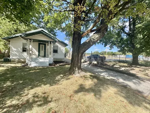 Other - 1411 W Lynn St, Springfield, MO 65802 photo 5 of 9