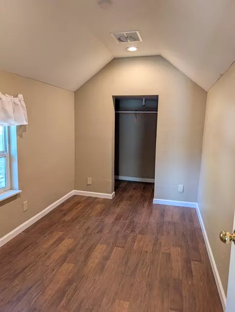 Other - 1001 E Chestnut St, Bolivar, MO 65613 photo 2 of 3