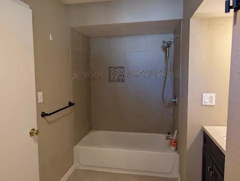 Bath - 1001 E Chestnut St, Bolivar, MO 65613 photo 2 of 2