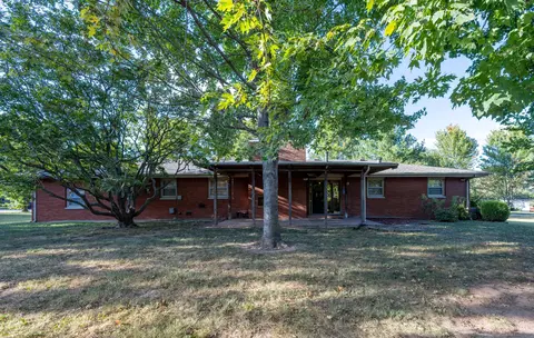 Exterior - 4008 W Grimes St, Springfield, MO 65802 photo 7 of 19
