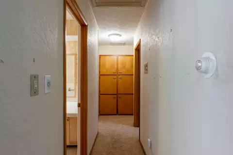 Entry Way - 4008 W Grimes St, Springfield, MO 65802 photo 3 of 8