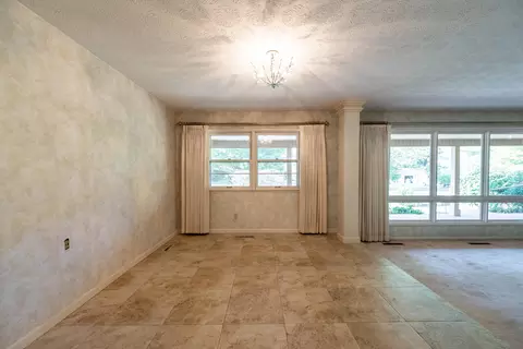 Living - 4008 W Grimes St, Springfield, MO 65802 photo 3 of 7