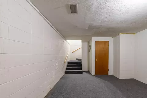Entry Way - 4008 W Grimes St, Springfield, MO 65802 photo 7 of 8