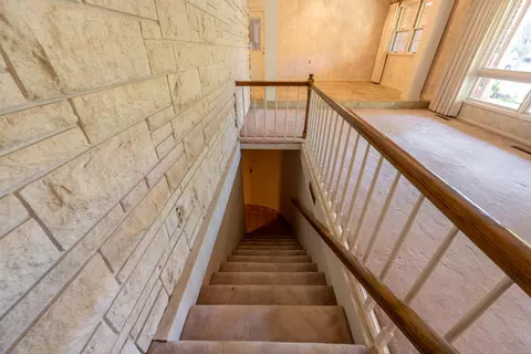 Entry Way - 4008 W Grimes St, Springfield, MO 65802 photo 6 of 8