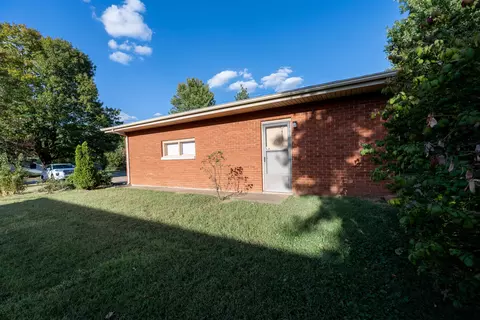 Exterior - 4008 W Grimes St, Springfield, MO 65802 photo 16 of 19