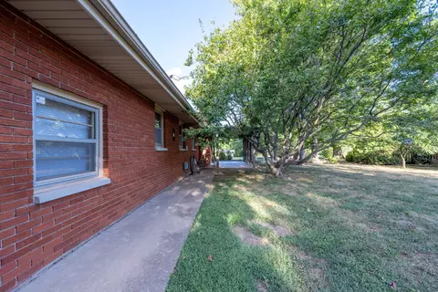 Exterior - 4008 W Grimes St, Springfield, MO 65802 photo 15 of 19