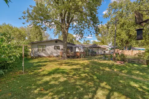 Exterior - 1806 W Scott St, Springfield, MO 65802 photo 7 of 8