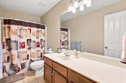 Bath - 478 E Sequoia St, Republic, MO 65738 photo 3 of 5
