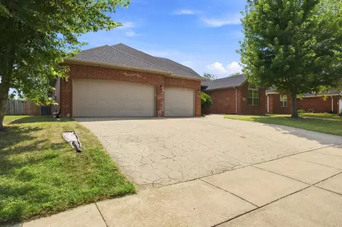 Exterior - 478 E Sequoia St, Republic, MO 65738 photo 2 of 8