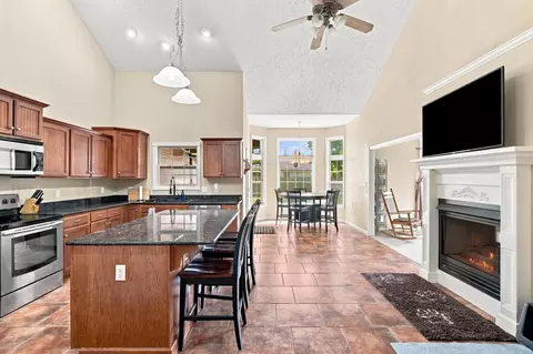 Kitchen - 478 E Sequoia St, Republic, MO 65738 photo 3 of 4