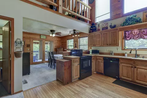 Kitchen - 18715 Fr 2285, Eagle Rock, MO 65641 photo 1 of 2