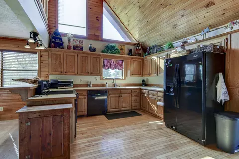 Kitchen - 18715 Fr 2285, Eagle Rock, MO 65641 photo 2 of 2