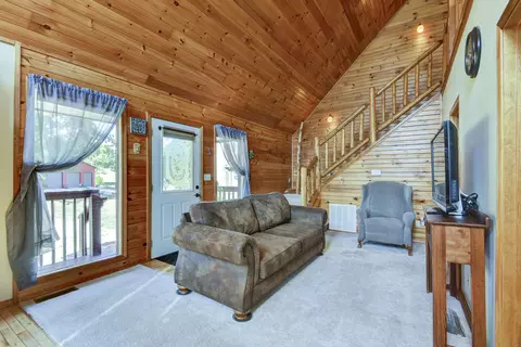 Living - 18715 Fr 2285, Eagle Rock, MO 65641 photo 2 of 3