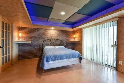 Bedroom - 29931 State Highway 86, Eagle Rock, MO 65641 photo 11 of 12