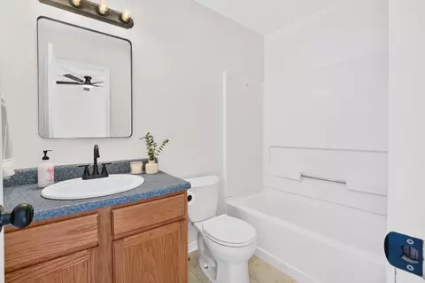 Bath - 1113 N Clifton Ave, Springfield, MO 65802 photo 2 of 2